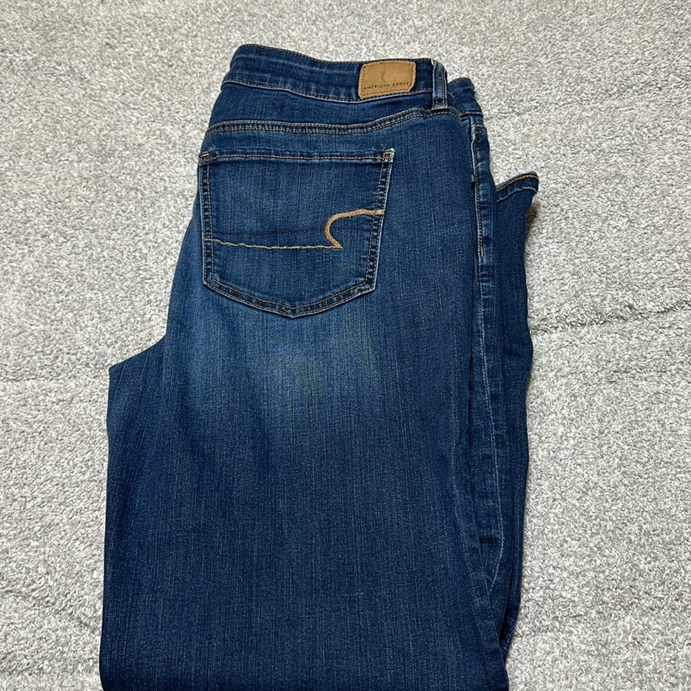 American Eagle size 16 short